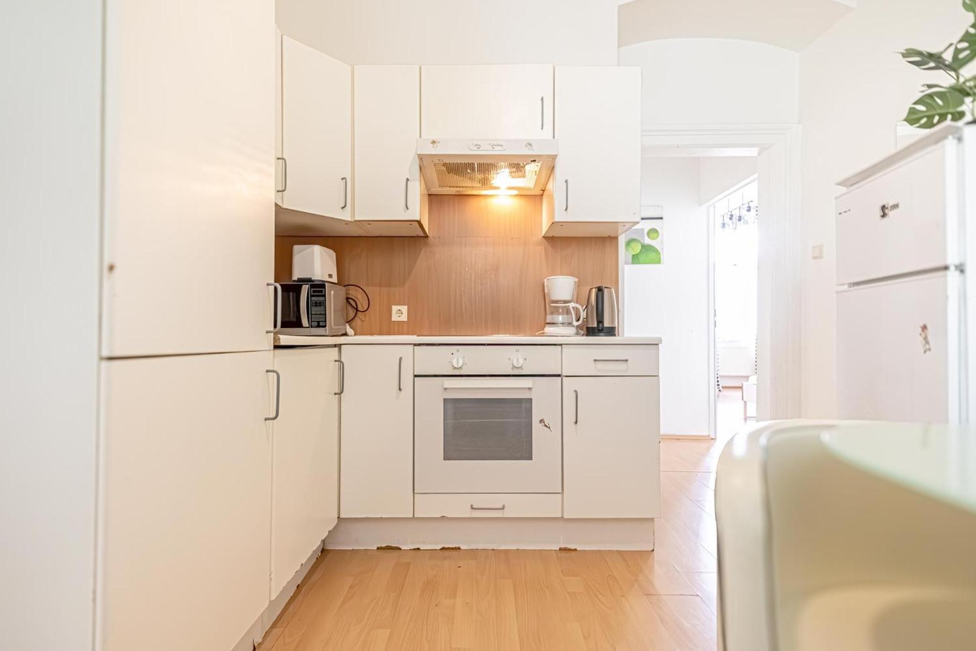 Sweet 3Br Shared Apt Near Wiener Stadthalle & Central Exterior photo
