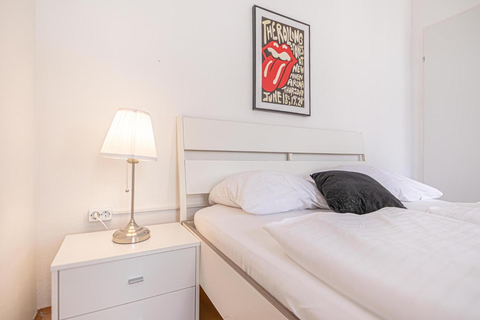 Sweet 3Br Shared Apt Near Wiener Stadthalle & Central Exterior photo